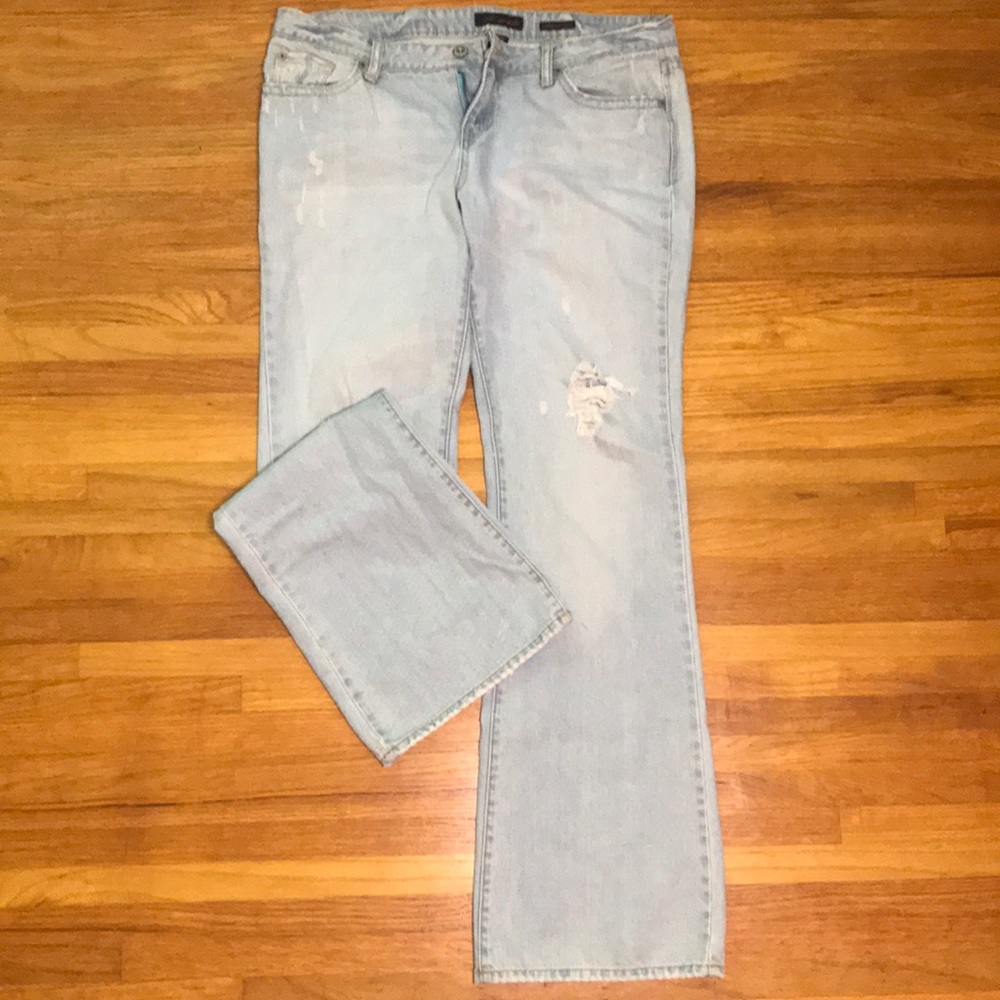 Aeropostale authentic flare distressed women’s jeans 9/10 light blue